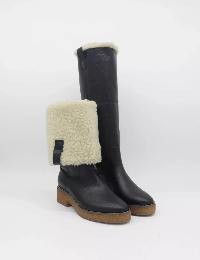 Aspen 2-in-1 Convertible Boots Black