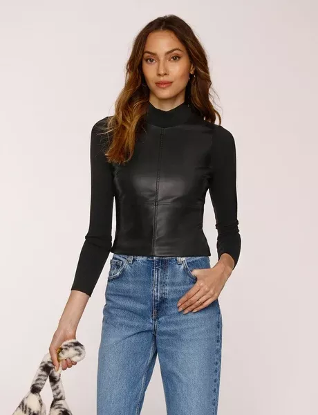 Bram Top ~ Black