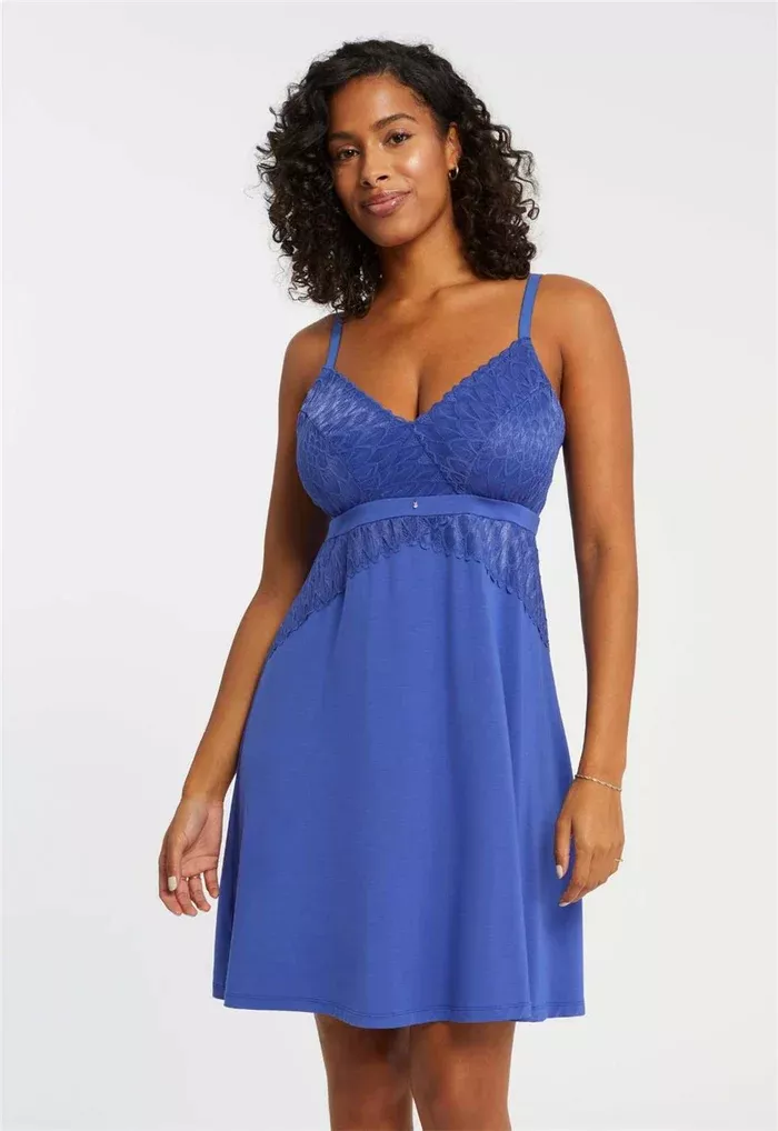 Montelle Essential-Bust Support Chemise