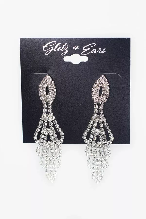 Scallop Sides Long Point Bottom Earring