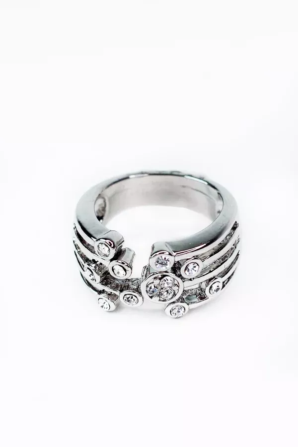 Small Stone End Bars Open Front Ring
